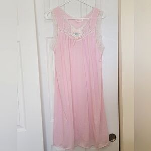 Vintage Sears Carriage Court nightgown, size 8/10